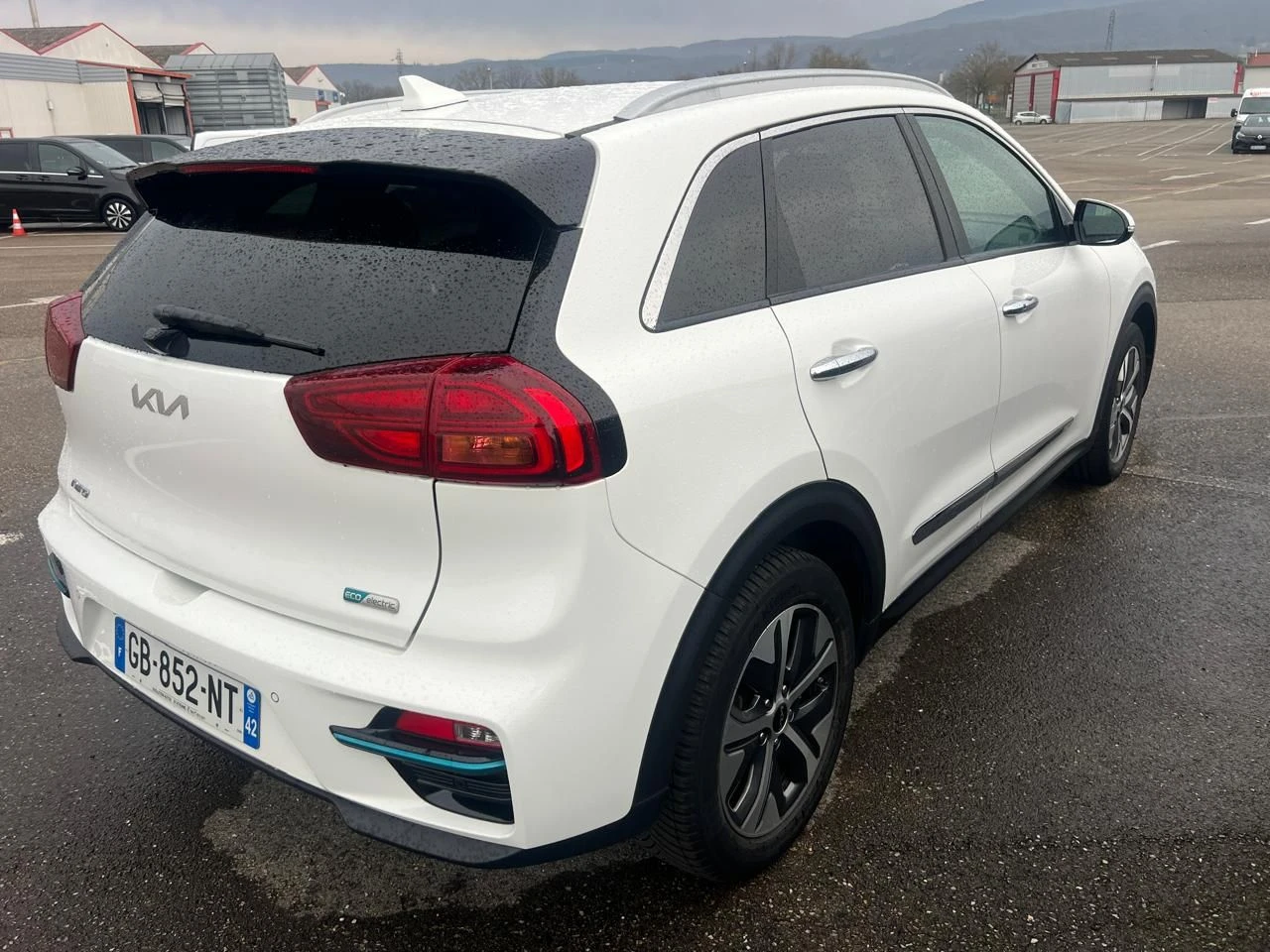 Kia Niro PREMIUM 64KW 204�� | Mobile.bg � ����������� 4