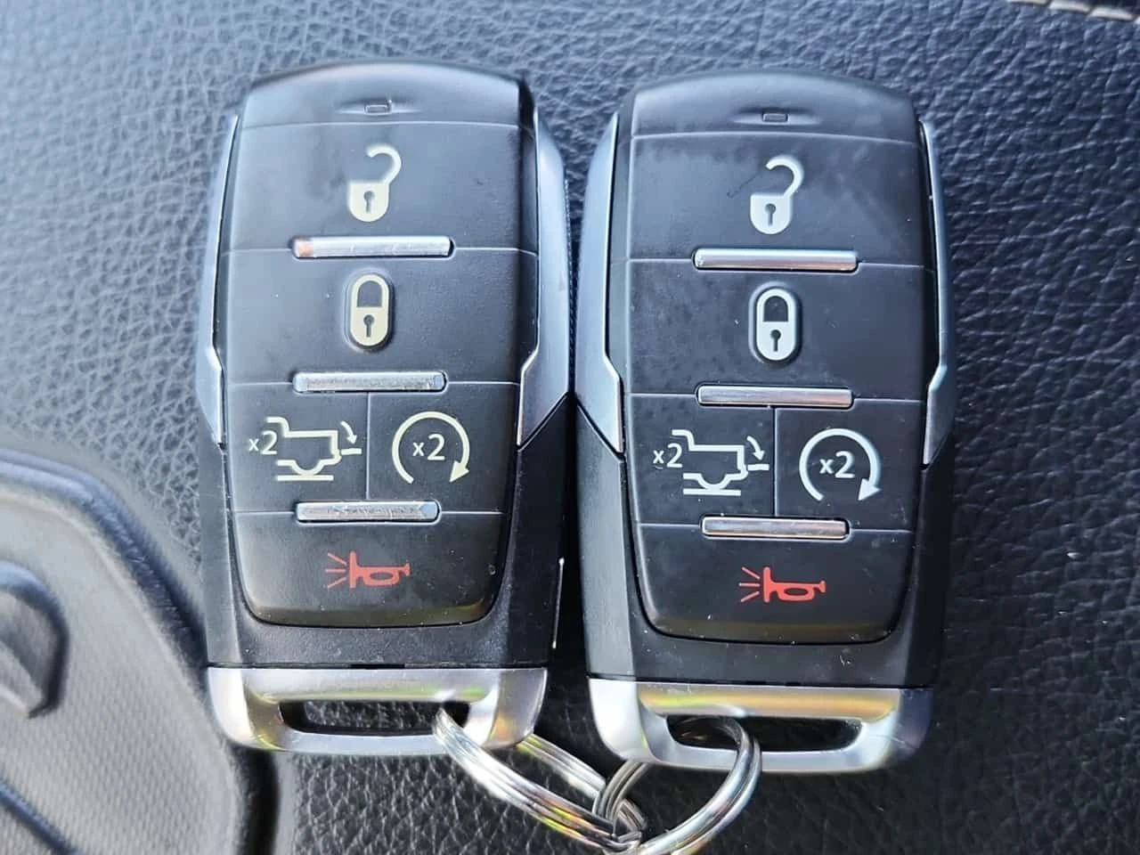 Dodge RAM 1500 REBEL CREW CAB SHORT BED/CARFAX/ПАНОРАМА, снимка 13 - Автомобили и джипове - 53738649