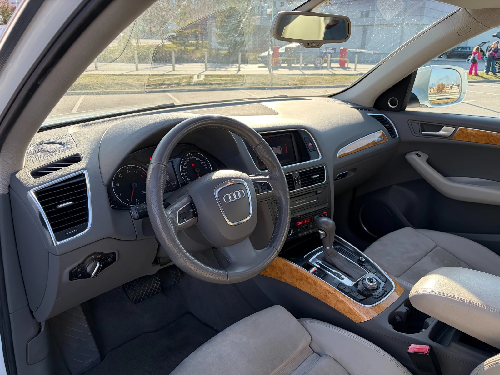 Audi Q5 QUATTRO BANG OLUFSEN  КАТО НОВА, снимка 5 - Автомобили и джипове - 53838392