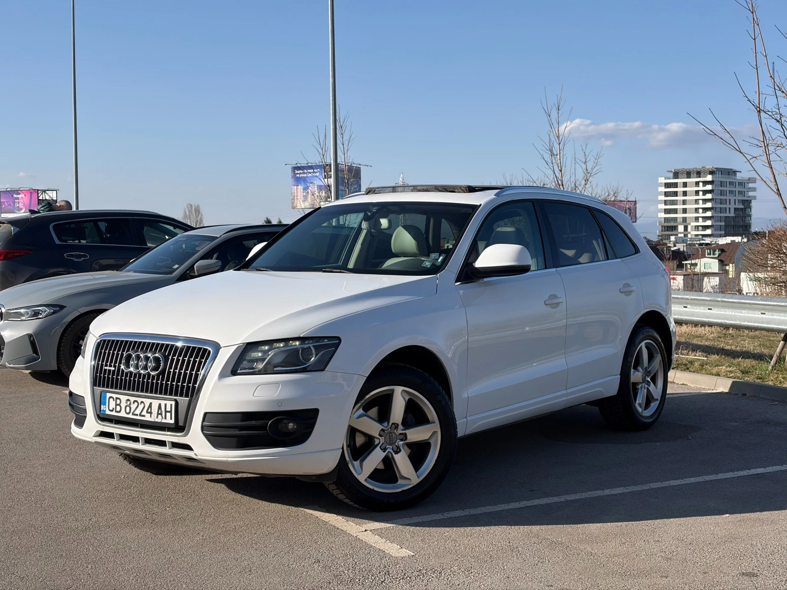 Audi Q5 QUATTRO BANG OLUFSEN  КАТО НОВА, снимка 2 - Автомобили и джипове - 53838392