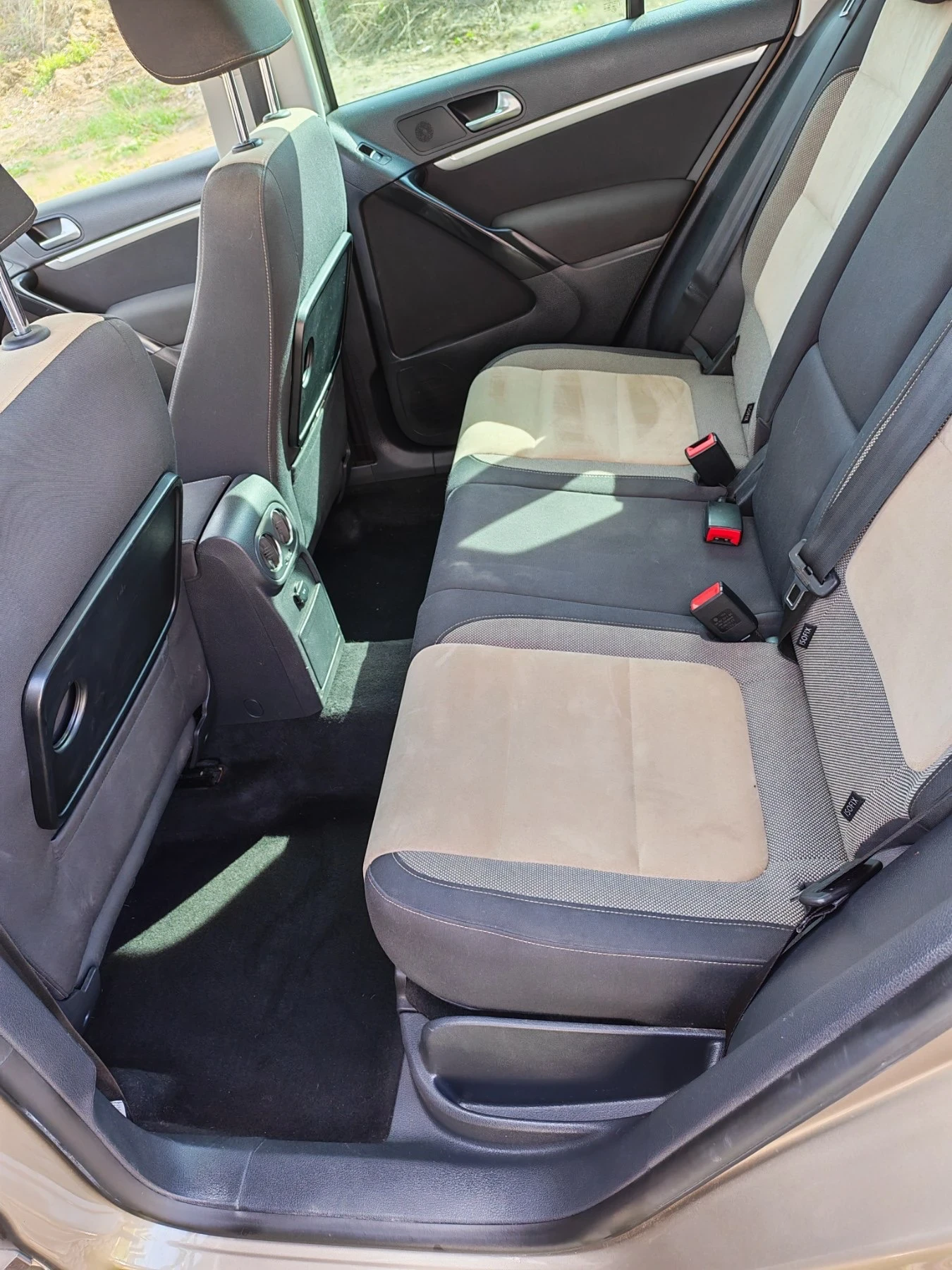 VW Tiguan, снимка 9 - Автомобили и джипове - 54162927