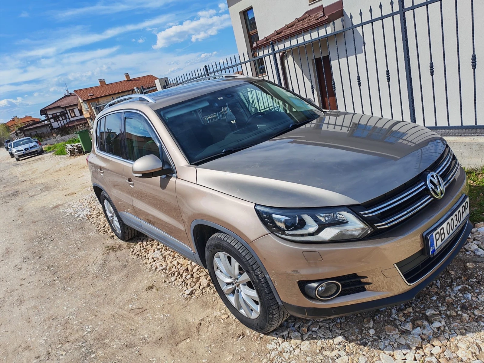 VW Tiguan, снимка 4 - Автомобили и джипове - 54162927