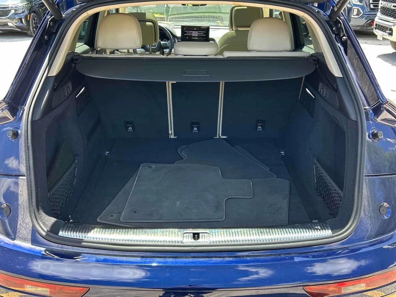 Audi Q5 * Technik * CARFAX * ЦЕНА ДО БГ, снимка 12 - Автомобили и джипове - 54714470