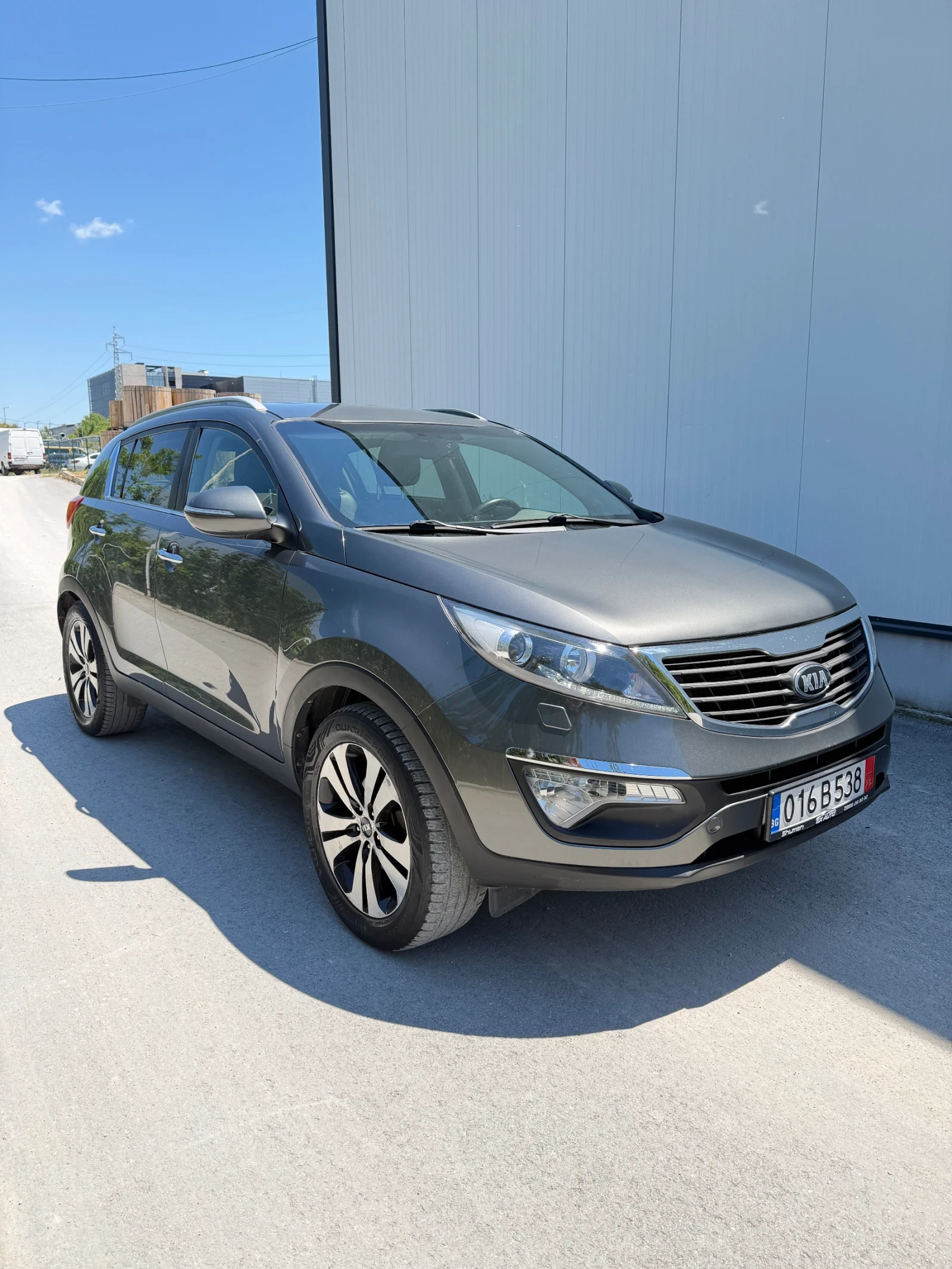 Kia Sportage 2.0i 163к.с. AUTOMATIC* KEYLESS* CAMERA