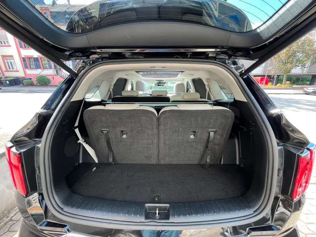 Kia Sorento HEV/230HP/7S/4WD/PLATINUM/PANO/360/MEMO/HUD/654q, снимка 12 - Автомобили и джипове - 55834077