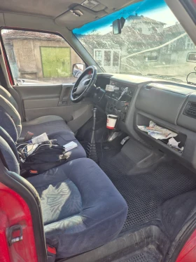VW Caravelle 2.5, снимка 3