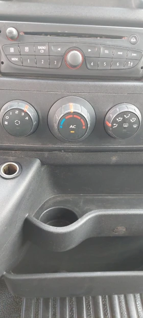 Nissan NV400 2.3 dci клима, снимка 15