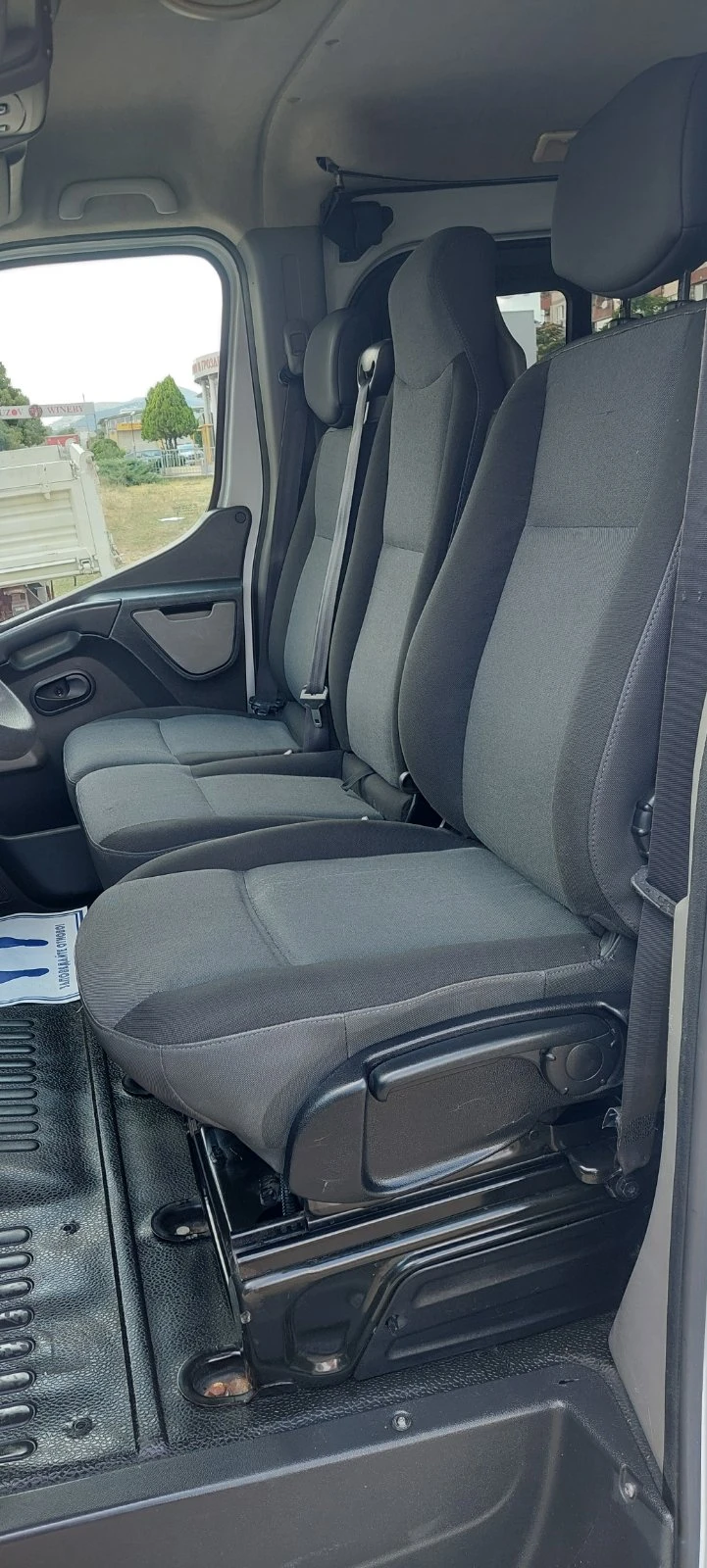 Nissan NV400 2.3 dci клима, снимка 8 - Бусове и автобуси - 55631781