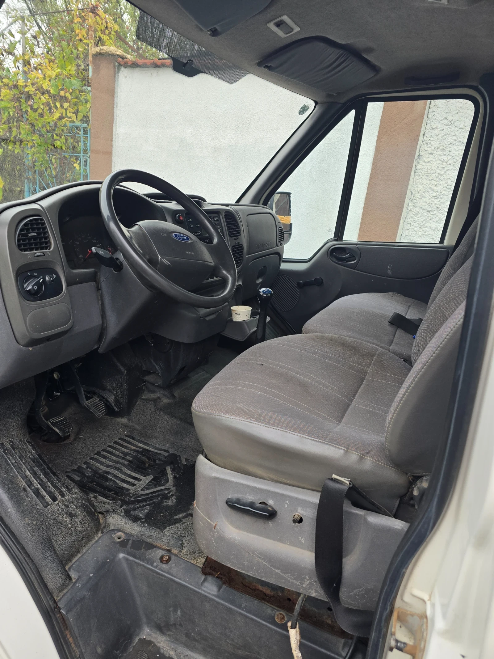 Ford Transit 90T330 - изображение 5