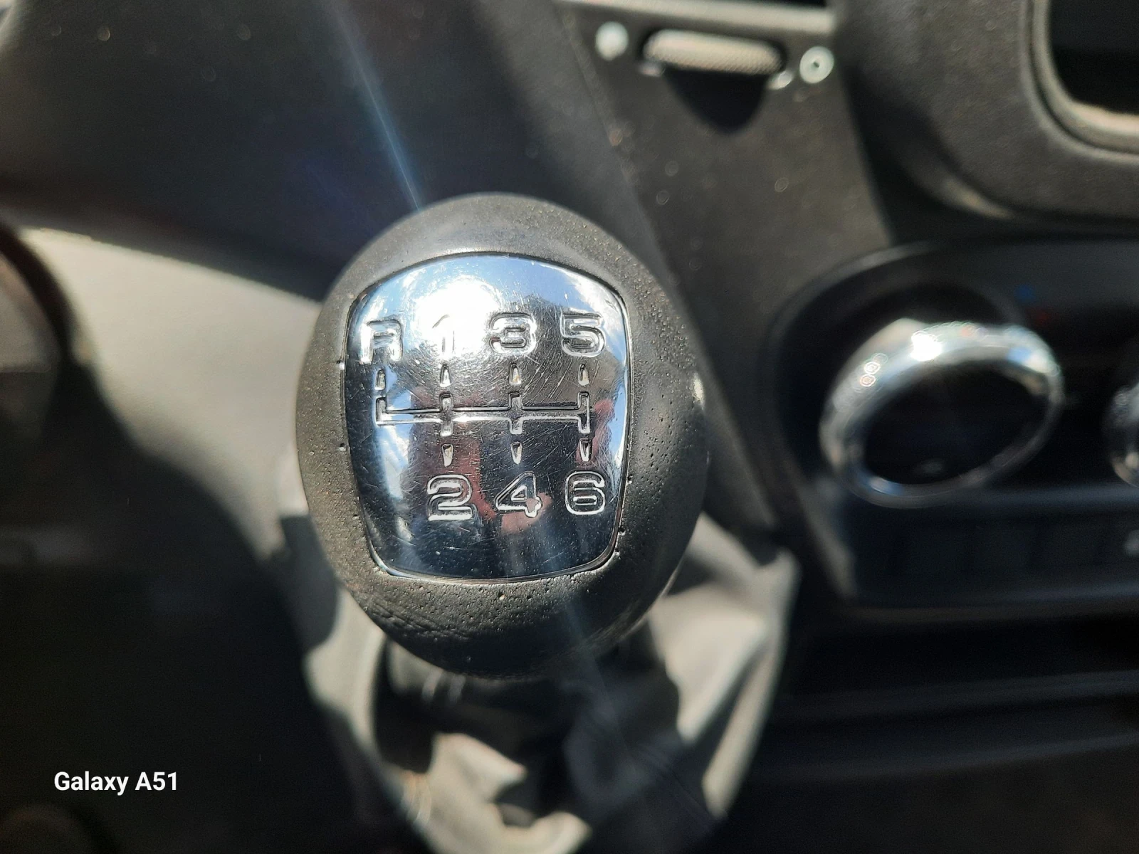 Iveco 35c15  150кс. Работещ КЛИМАТРОНИК , снимка 16 - Бусове и автобуси - 54714218
