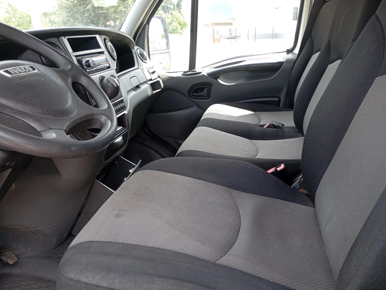 Iveco 35c15 САМОСВАЛ * 3.5 т.Б кат., снимка 8 - Бусове и автобуси - 54731280