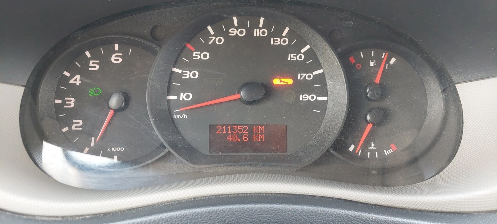 Nissan NV400 2.3 dci клима, снимка 16 - Бусове и автобуси - 55631781