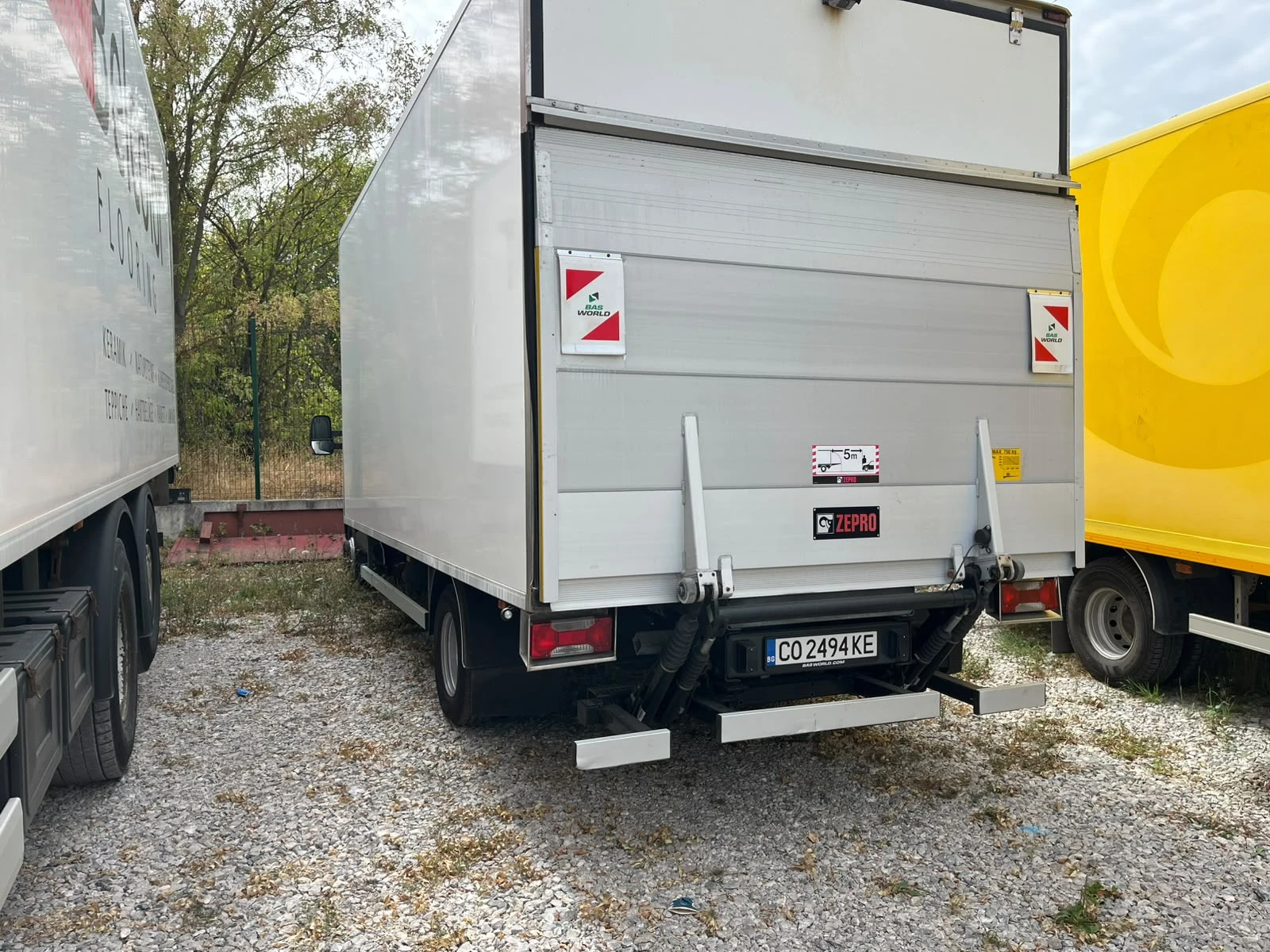 Iveco Daily, снимка 4 - Бусове и автобуси - 56083927