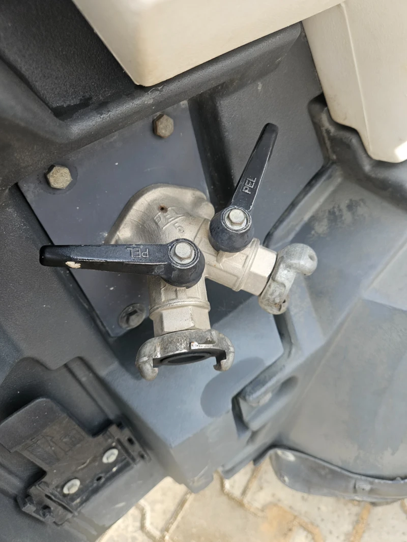 Компресори Atlas Copco, снимка 7 - Индустриална техника - 53294432