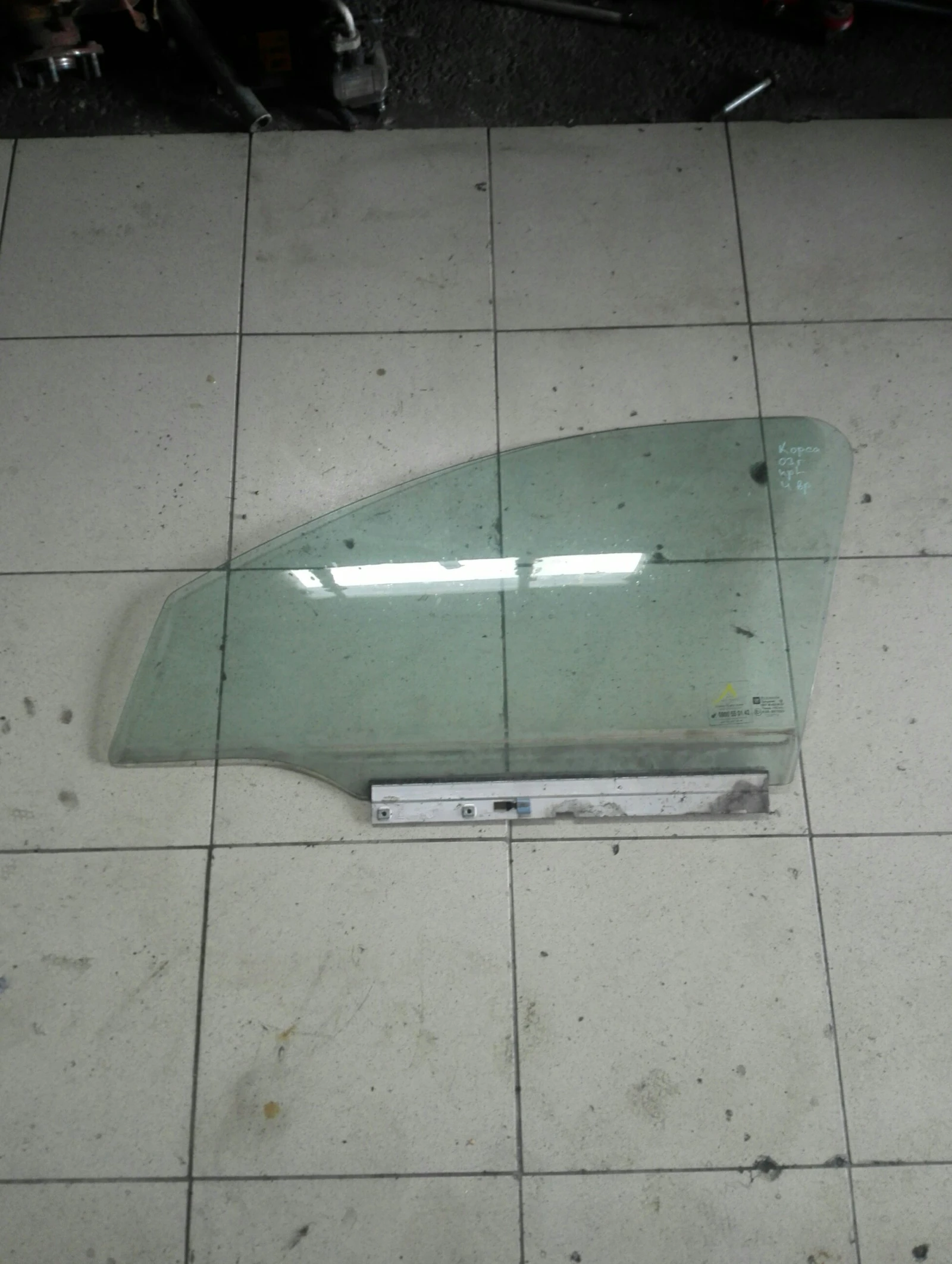 ������ ������ ���� ���� ����� � 4��. | Mobile.bg � ����������� 1