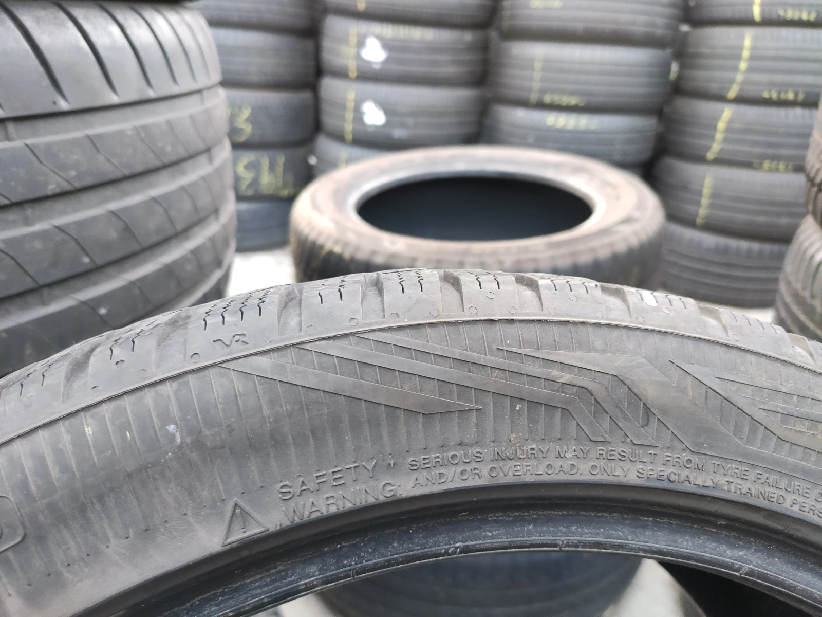 Гуми Всесезонни 210/45R18, снимка 10 - Гуми и джанти - 55491946