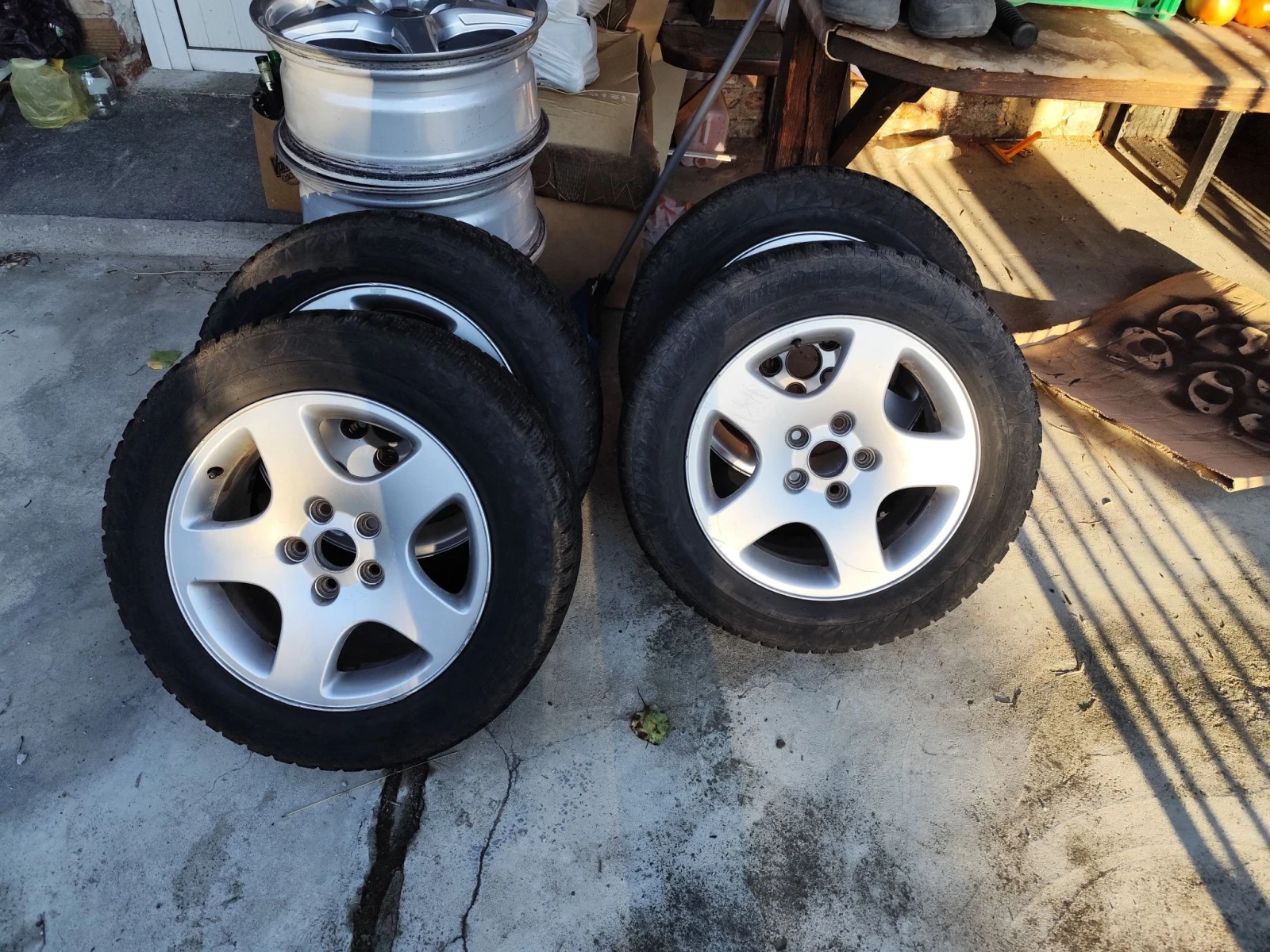 Гуми с джанти 205/60R16