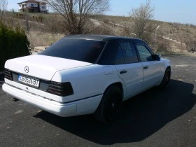 Mercedes-Benz 124  E 300D, снимка 6