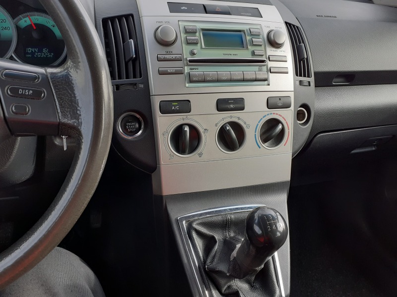Toyota Corolla verso 1.6 i, снимка 12 - Автомобили и джипове - 46180955