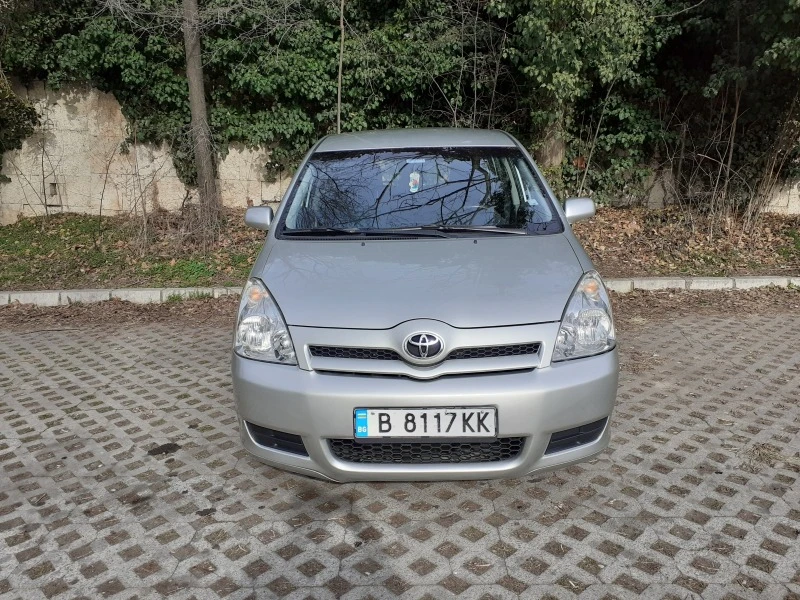 Toyota Corolla verso 1.6 i, снимка 11 - Автомобили и джипове - 47162343