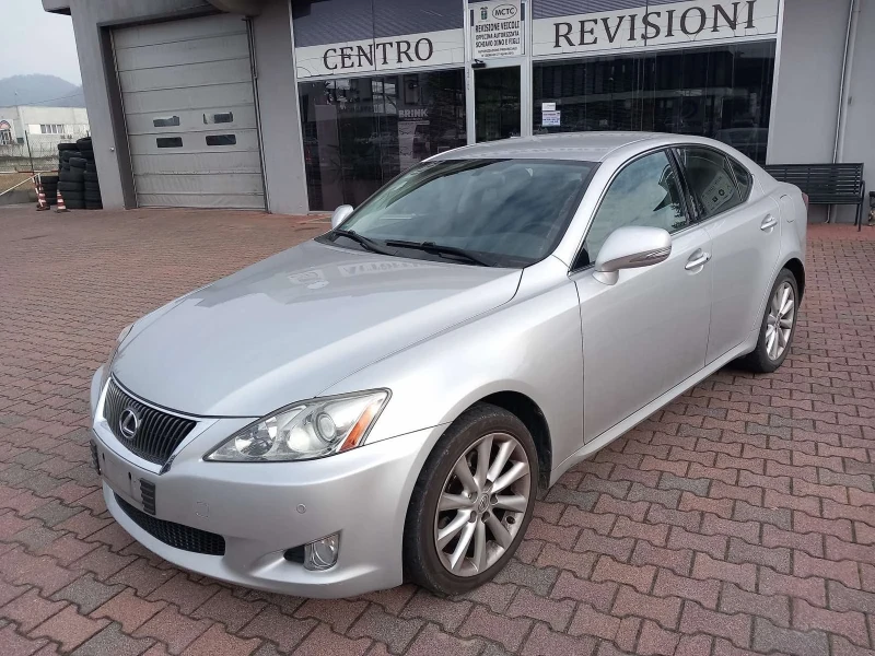 Lexus IS 220d ИТАЛИЯ, РЕАЛНИ КМ, снимка 1 - Автомобили и джипове - 48502077