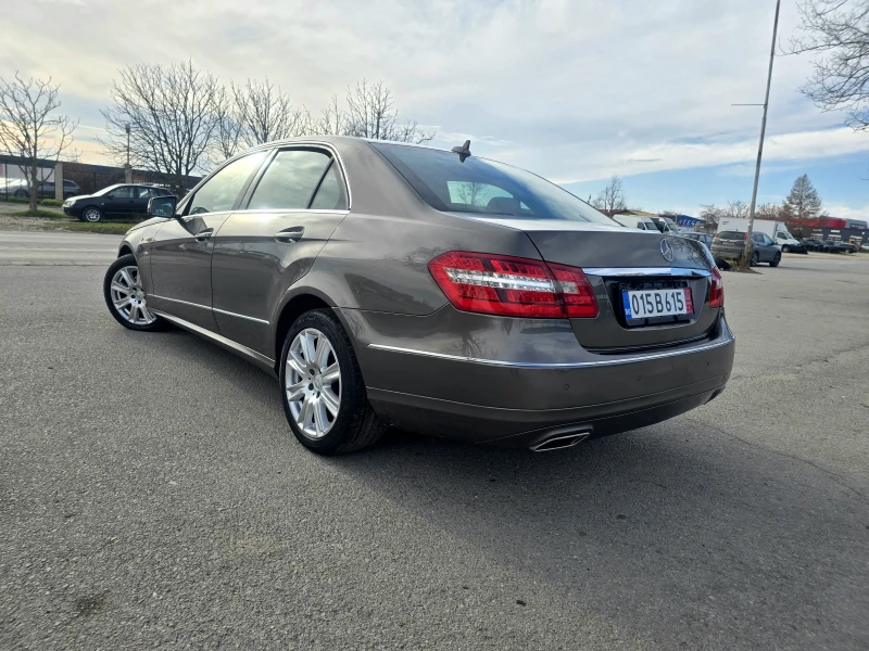 Mercedes-Benz E 350 КАТО НОВ* 4MATIC/265hp, снимка 4 - Автомобили и джипове - 48618313