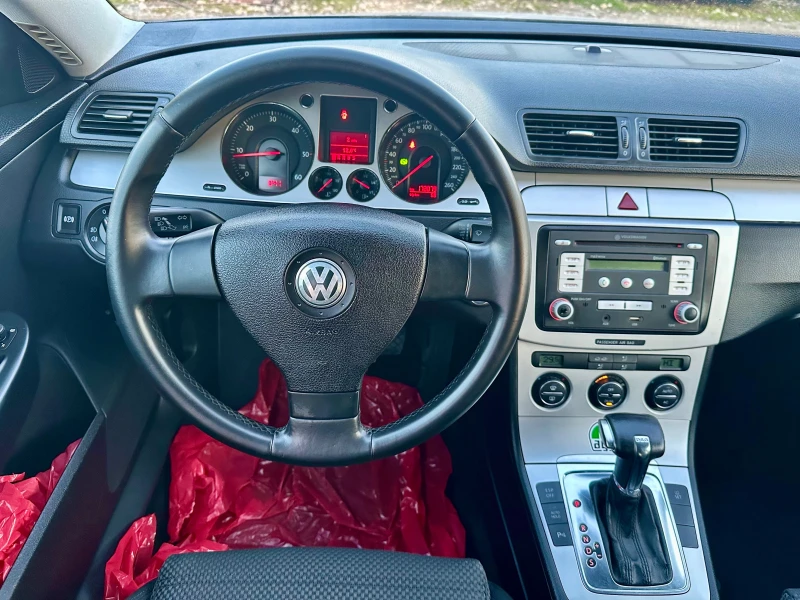 VW Passat 2.0 TDI АВТОМАТ, снимка 9 - Автомобили и джипове - 48868673