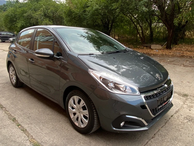 Peugeot 208 Бензин Автоматик, снимка 7 - Автомобили и джипове - 49230772