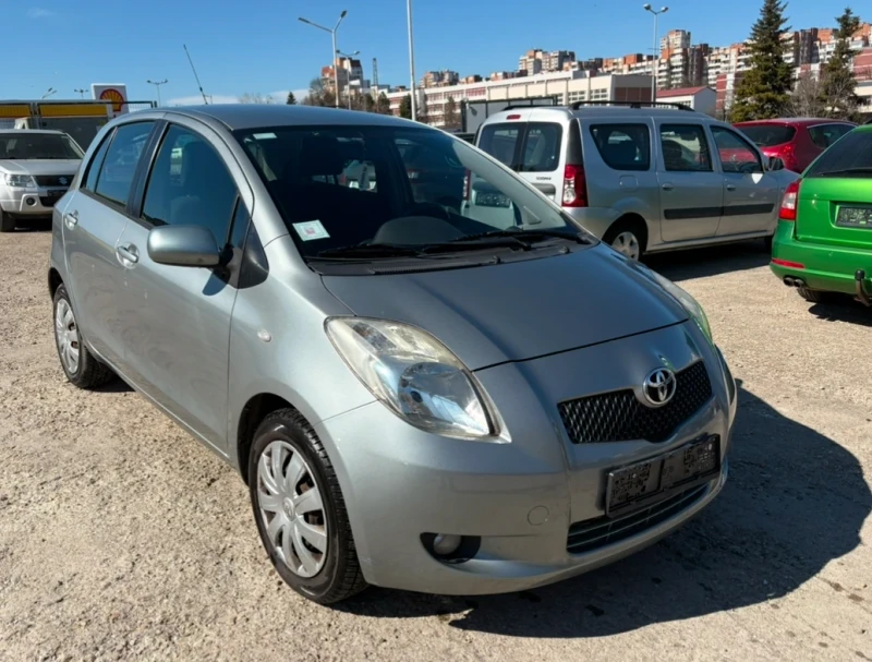 Toyota Yaris 1.3i 87hp, снимка 1 - Автомобили и джипове - 49412024