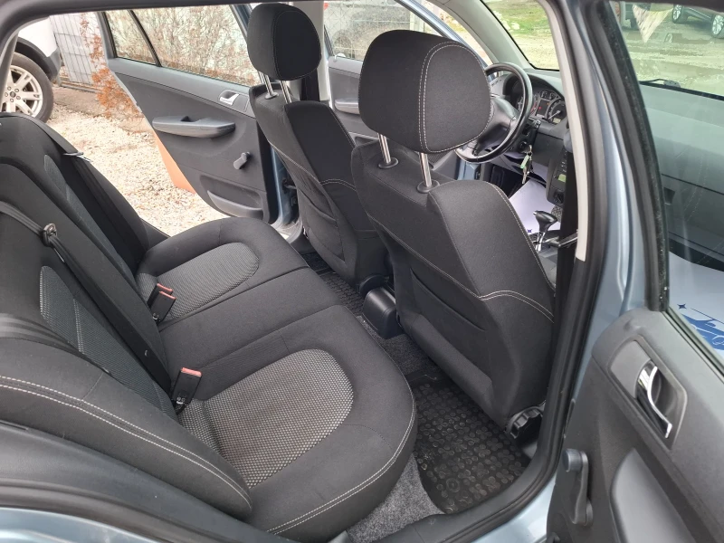 Skoda Fabia БЕНЗИН АВТОМАТ , снимка 11 - Автомобили и джипове - 49652076