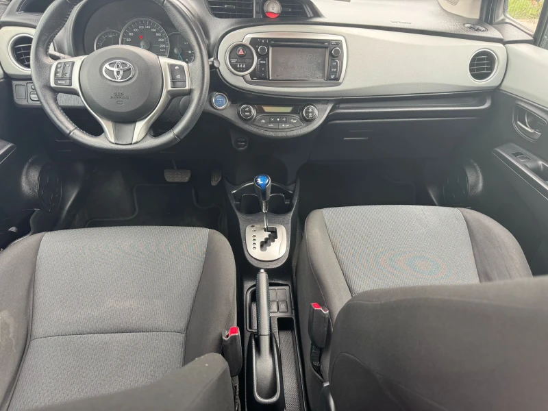 Toyota Yaris 1.5  УНИКАТ, снимка 12 - Автомобили и джипове - 49846138