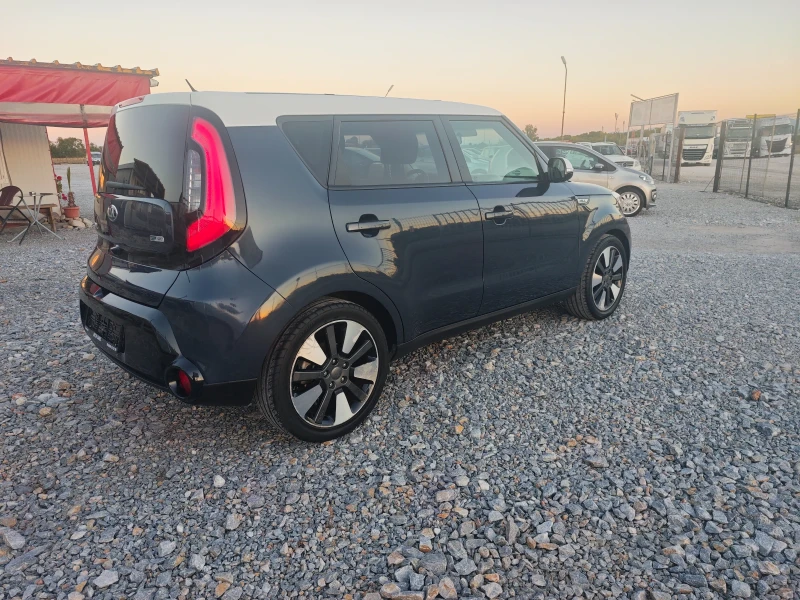 Kia Soul 1.6i газ , снимка 4 - Автомобили и джипове - 51800077