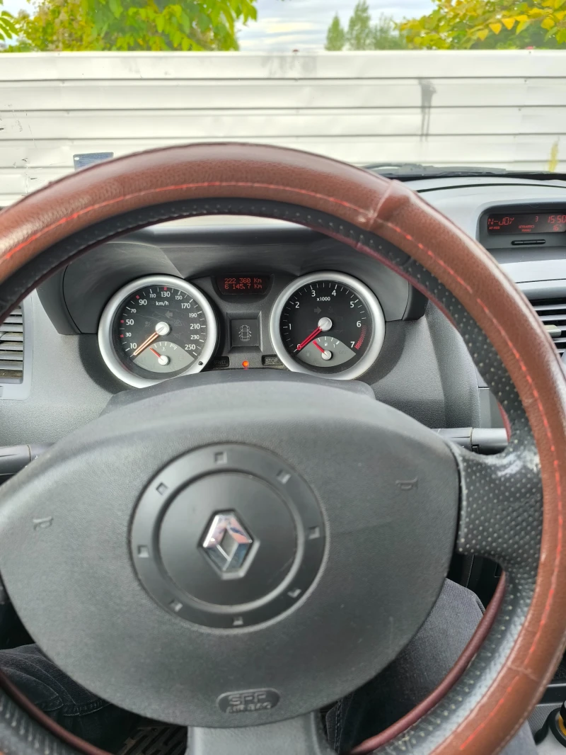 Renault Megane 1.6 Газ/Бензин, снимка 5 - Автомобили и джипове - 51952850