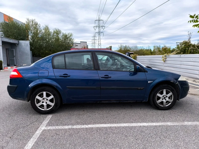 Renault Megane 1.6 Газ/Бензин, снимка 4 - Автомобили и джипове - 51952850
