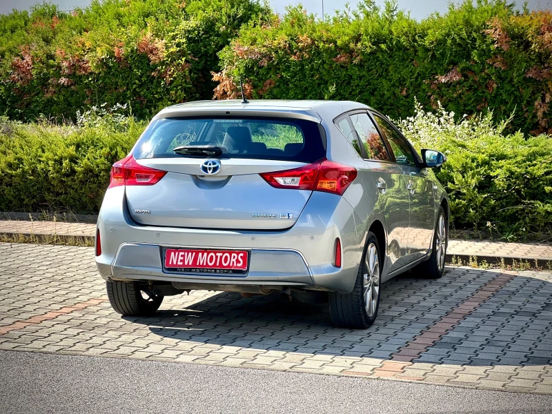 Toyota Auris 1.8Hybrid-Лизинг по 290лв през Уникредит , снимка 4 - Автомобили и джипове - 52008146