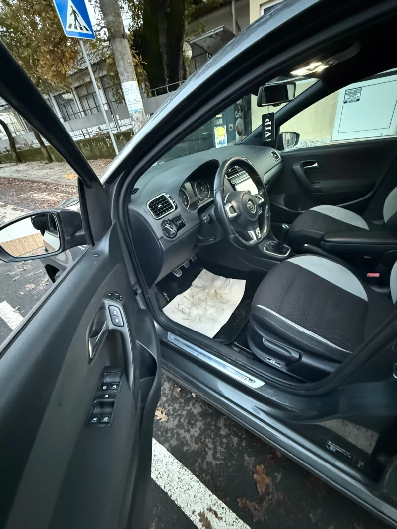VW Polo, снимка 12 - Автомобили и джипове - 52353553
