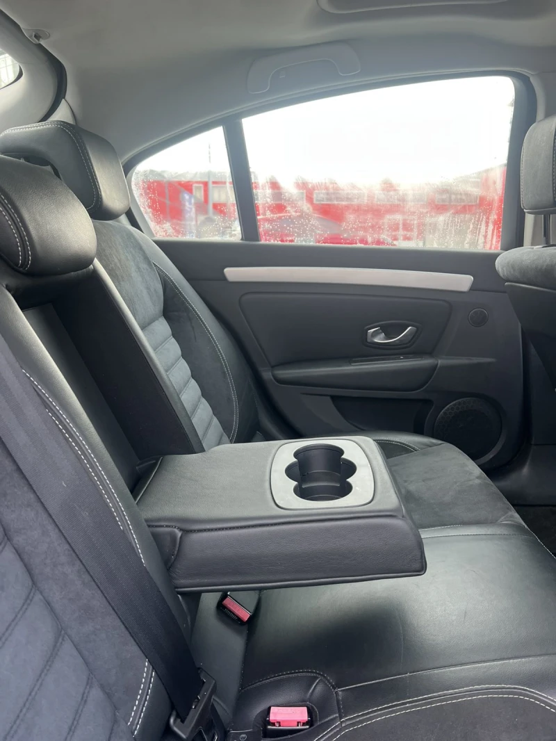 Renault Laguna, снимка 11 - Автомобили и джипове - 52710645