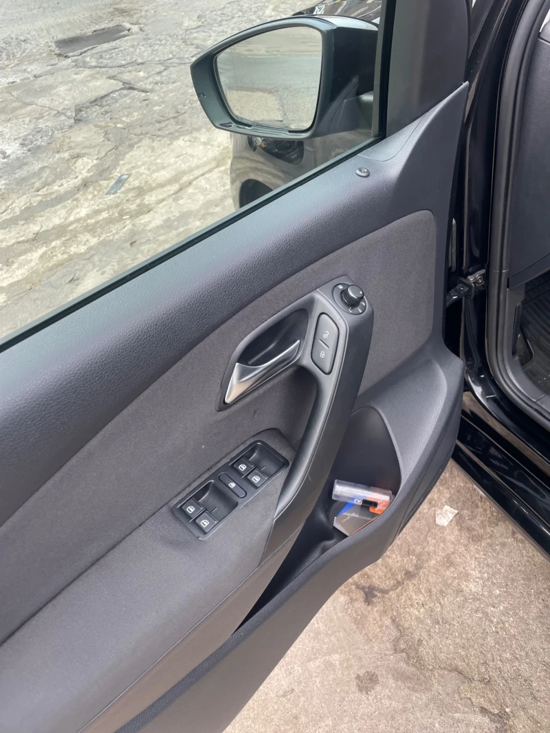 VW Polo, снимка 10 - Автомобили и джипове - 52868143