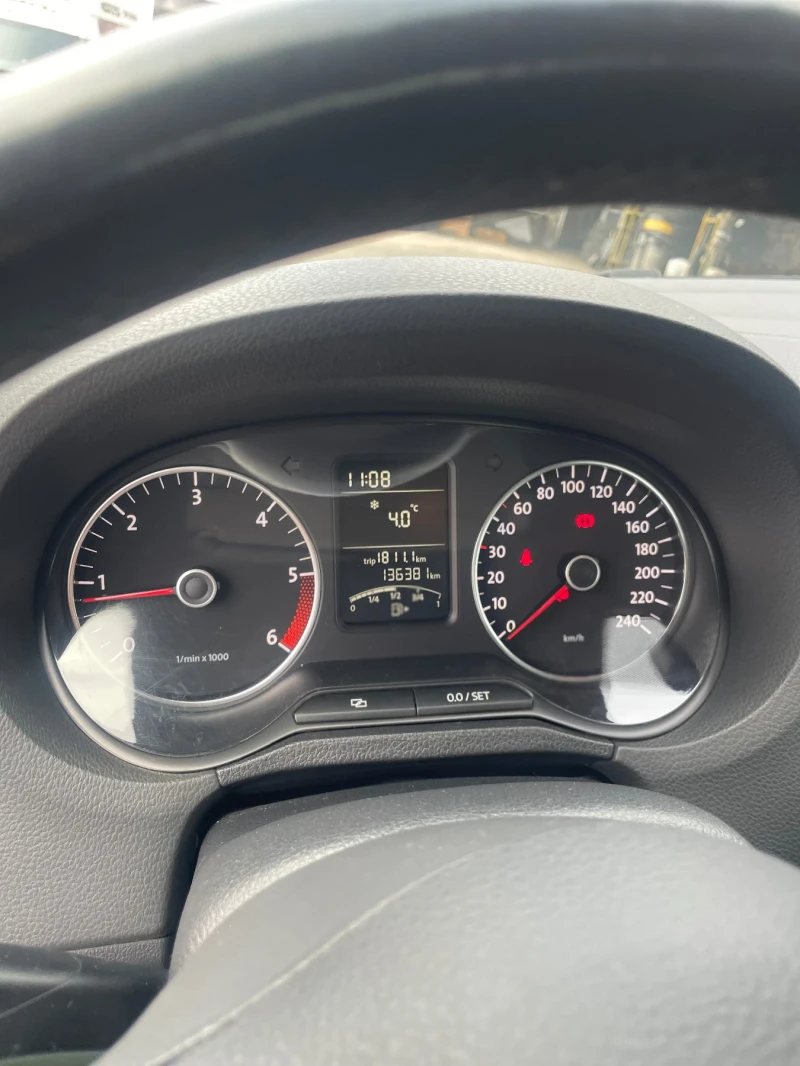 VW Polo, снимка 13 - Автомобили и джипове - 52868143