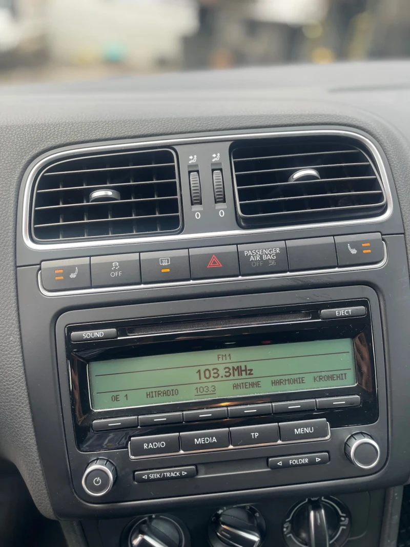 VW Polo, снимка 9 - Автомобили и джипове - 52868143