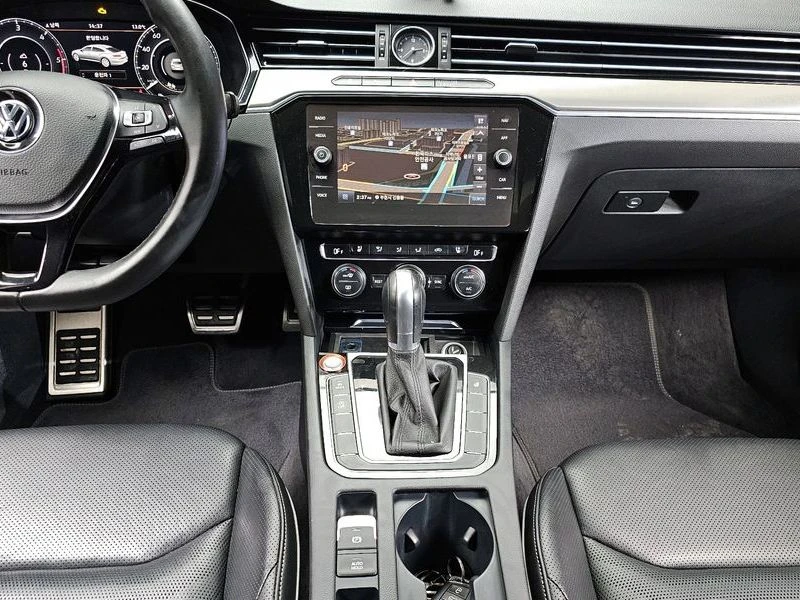 VW Arteon 2.0TDI Prestige, снимка 13 - Автомобили и джипове - 54186738