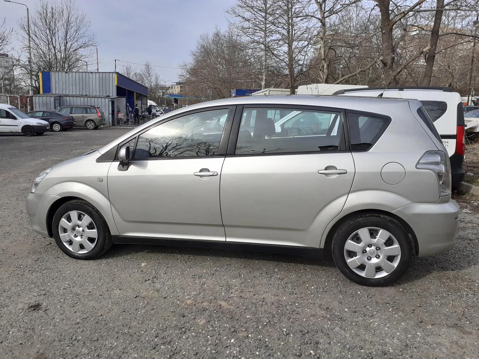 Toyota Corolla verso 1.6 i | Mobile.bg � ����������� 13