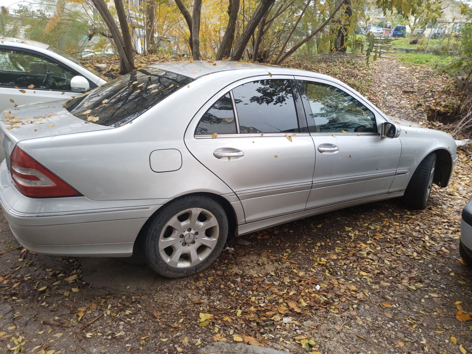 Mercedes-Benz 320  - изображение 4