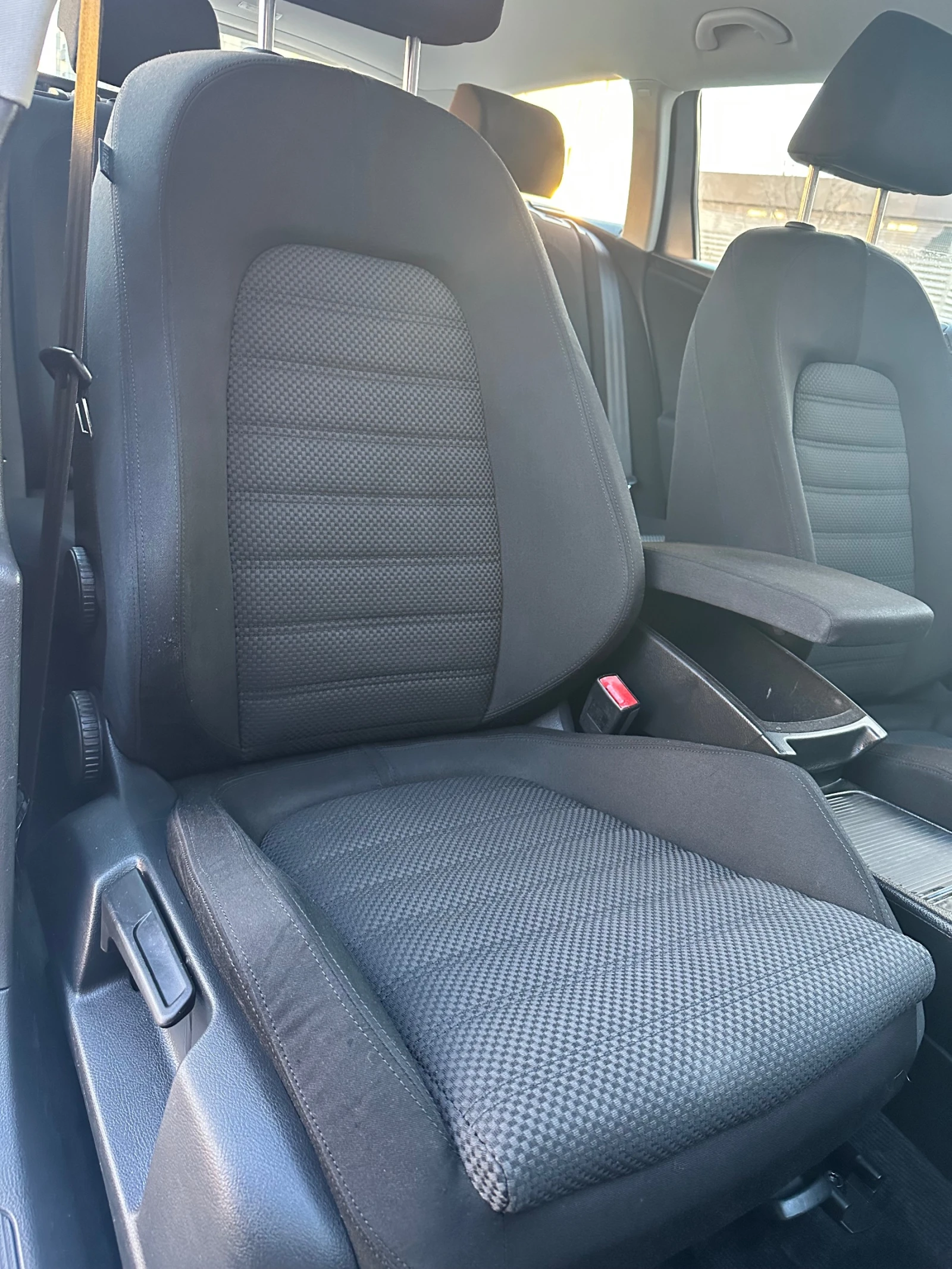 VW Passat 2.0 TDI АВТОМАТ | Mobile.bg — изображение 11