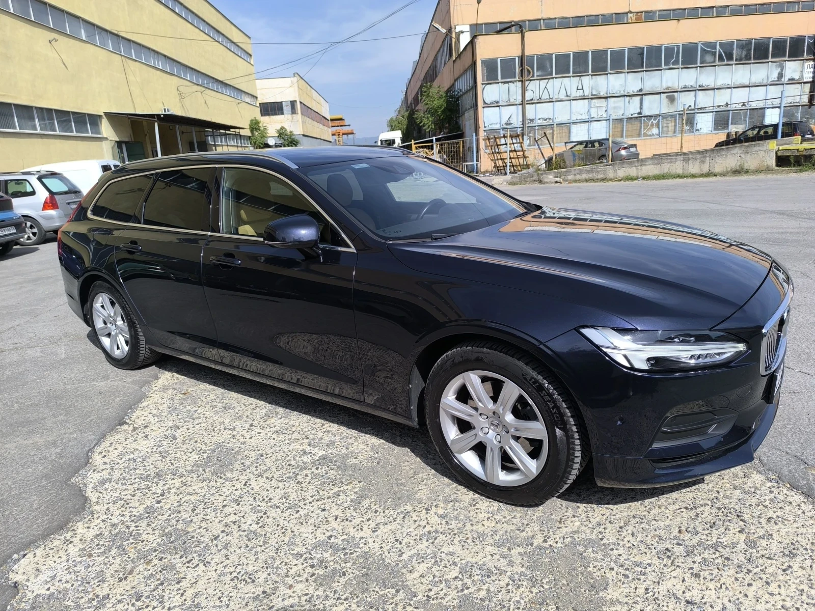 Volvo V90 D4 - изображение 3