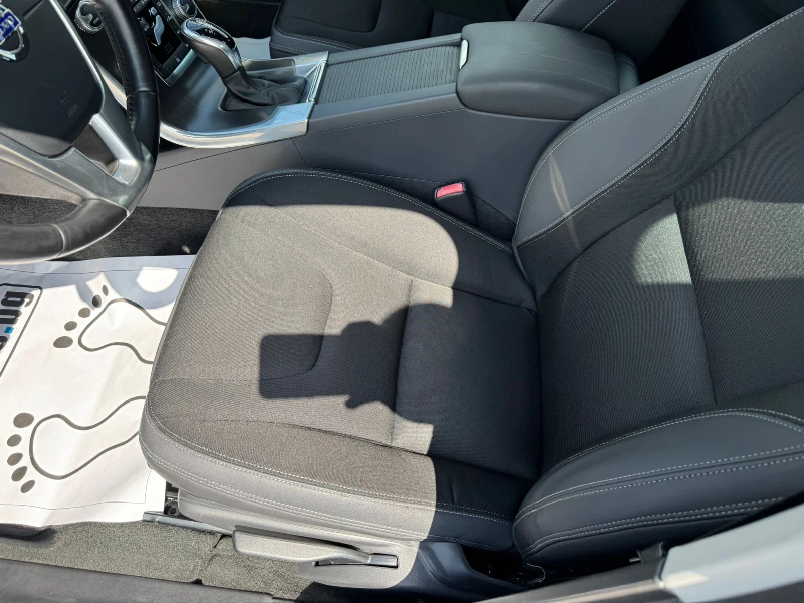 Volvo V60 2.0 d - AUTO/ NAVI/ CRUISE/ SERVICE HISTORY - изображение 9