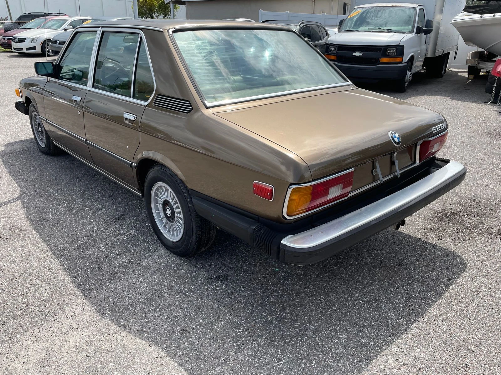 BMW 528  - изображение 8