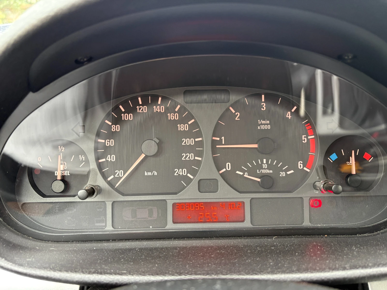 BMW 320 2.0d 150 к.с. - изображение 10
