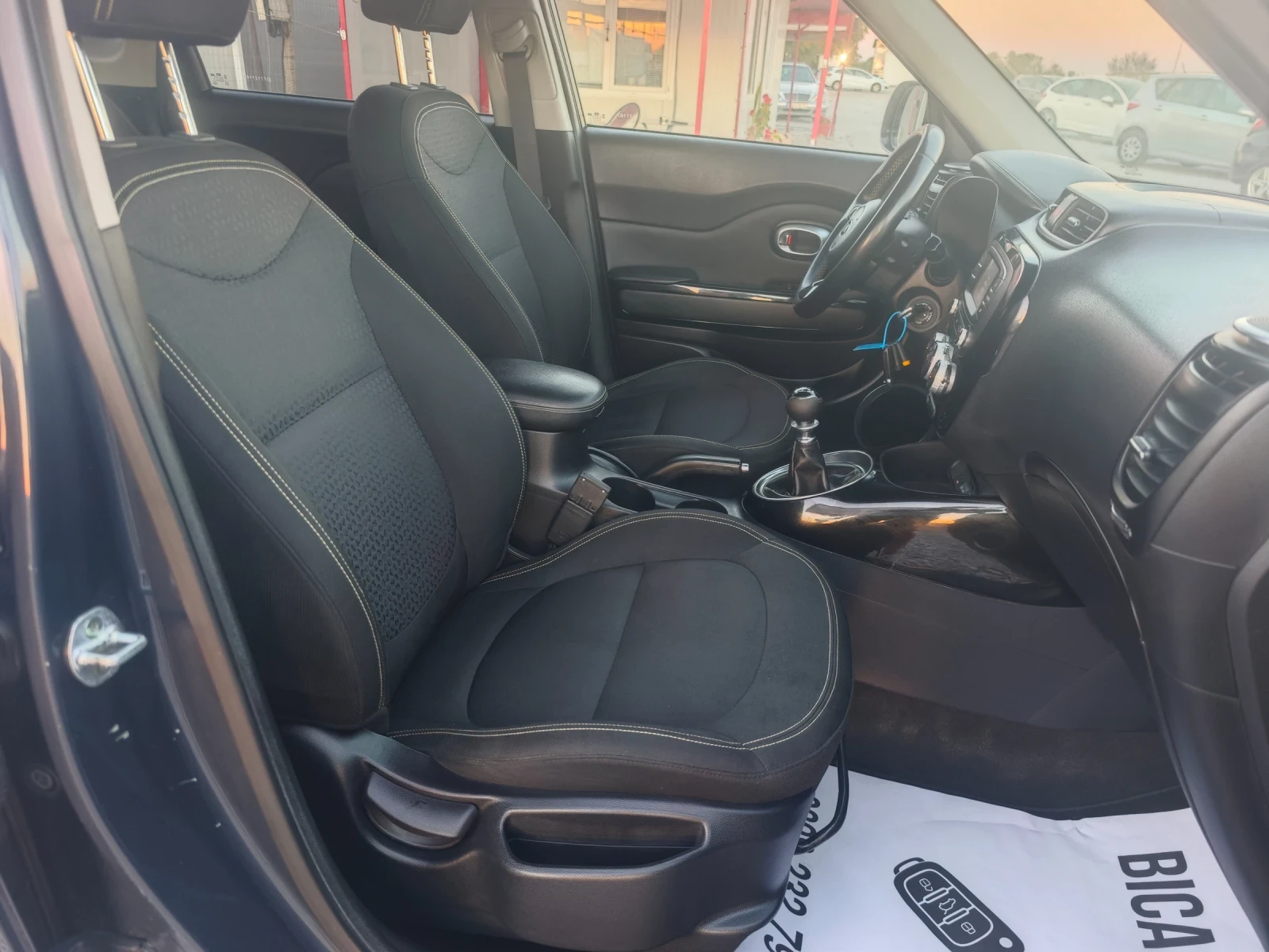 Kia Soul 1.6i   | Mobile.bg   13