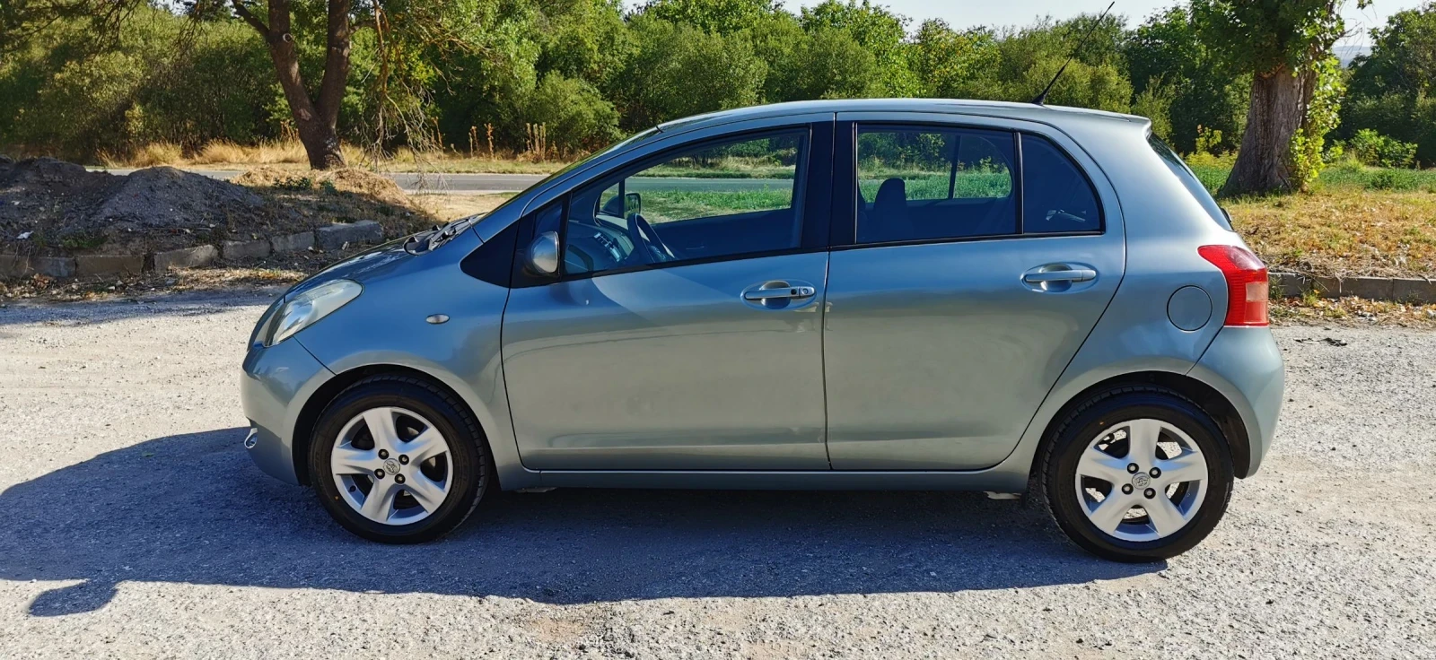 Toyota Yaris 1.3- | Mobile.bg   1